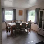 Σπίτι διακοπών Letniskowy - Czerwony Caloroczny *