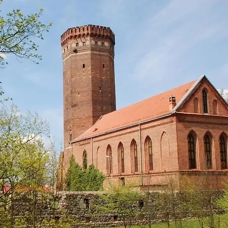 Letniskowy - Czerwony Caloroczny Tatil Evi *