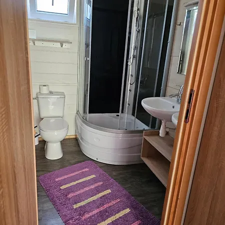 Letniskowy - Czerwony Caloroczny Tatil Evi *