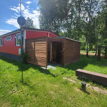 Casa de Férias Letniskowy - Czerwony Caloroczny Stegers