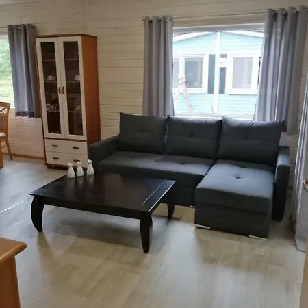 Letniskowy - Czerwony Caloroczny Tatil Evi *