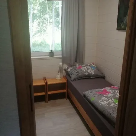 Casa de Férias Letniskowy - Czerwony Caloroczny