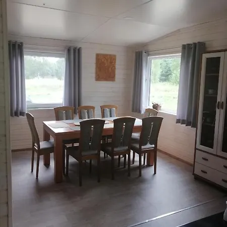 Tatil Evi Letniskowy - Czerwony Caloroczny *