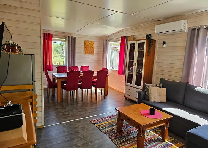 Letniskowy - Czerwony Całoroczny *