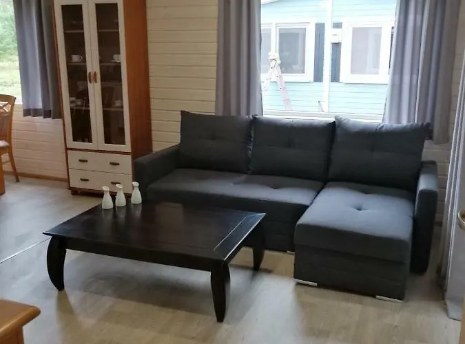 Letniskowy - Czerwony Całoroczny Dom wakacyjny *